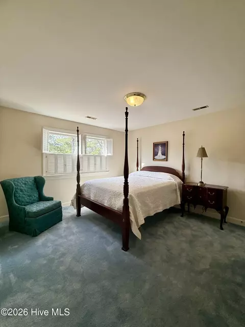 Bedroom - 901 School Dr, Williamston, NC 27892 photo 4 of 7