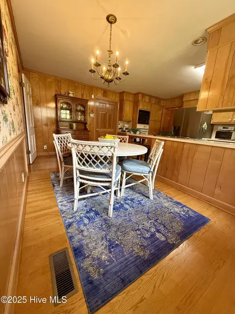 Dining - 901 School Dr, Williamston, NC 27892 photo 6 of 6