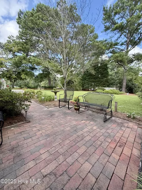 Exterior - 901 School Dr, Williamston, NC 27892 photo 8 of 16