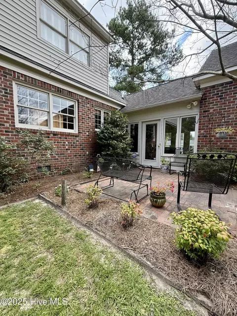 Exterior - 901 School Dr, Williamston, NC 27892 photo 7 of 16