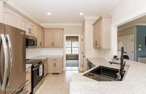 Kitchen - 7295 Bitterroot Rd, Rocky Mount, NC 27803 photo 6 of 7