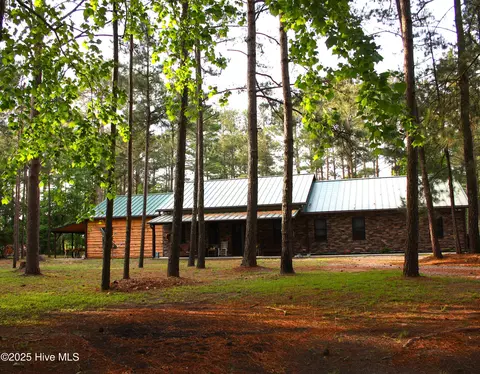 970 E Waterway Dr, Belhaven, NC 27810