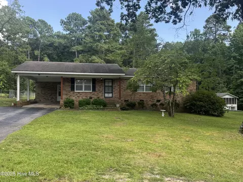 107 Brooks St, Hamlet, NC 28345