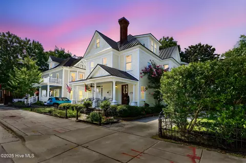 207 Broad St, New Bern, NC 28560