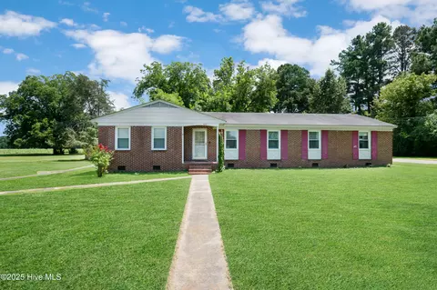 300 E Main St, Woodland, NC 27897