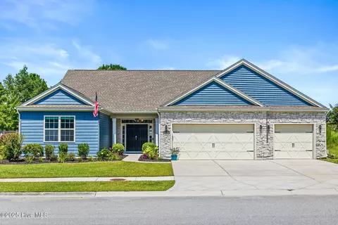 195 N Palm Dr, Winnabow, NC 28479