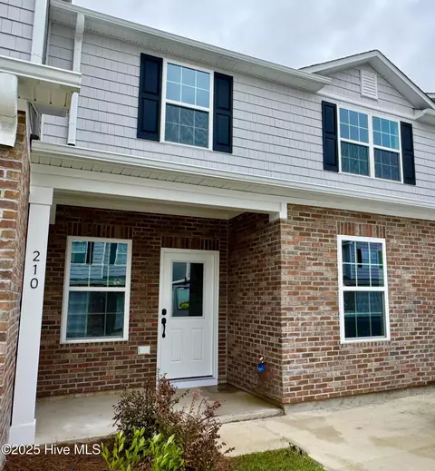 210 Triton Ln, Surf City, NC 28445
