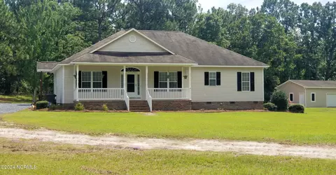 110 Sunshine Blvd, Aberdeen, NC 28315