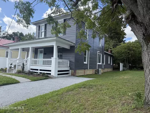 Exterior - 845 W 3rd St, Washington, NC 27889 photo 4 of 11