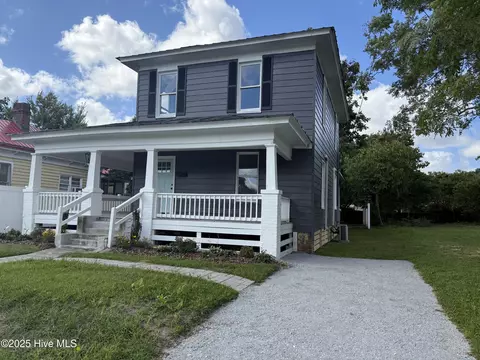 Exterior - 845 W 3rd St, Washington, NC 27889 photo 5 of 11