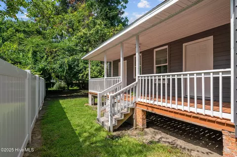Exterior - 845 W 3rd St, Washington, NC 27889 photo 8 of 11