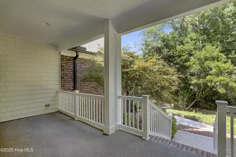 110 E High Bluff Dr, Hampstead, NC 28443 photo 4
