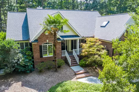 110 E High Bluff Dr, Hampstead, NC 28443