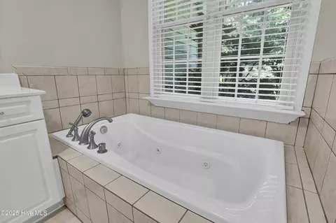 110 E High Bluff Dr, Hampstead, NC 28443 photo 16