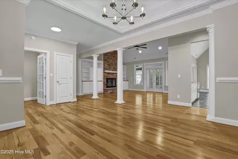 110 E High Bluff Dr, Hampstead, NC 28443 photo 7