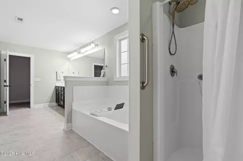 Bath - 107 Weir Dr, Hampstead, NC 28443 photo 3 of 7