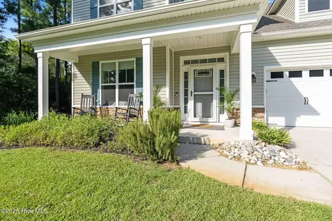 Exterior - 107 Weir Dr, Hampstead, NC 28443 photo 2 of 12