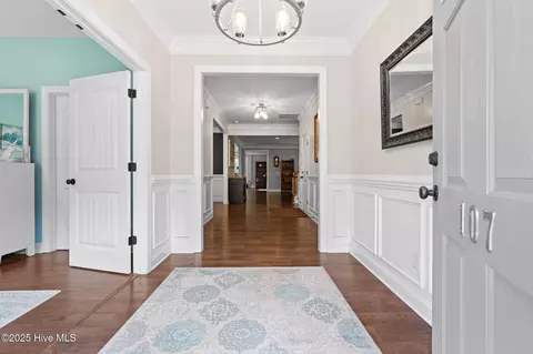 Entry Way - 107 Weir Dr, Hampstead, NC 28443 photo 1 of 6