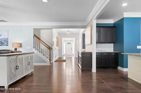 Entry Way - 107 Weir Dr, Hampstead, NC 28443 photo 4 of 6
