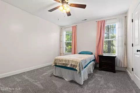 Bedroom - 107 Weir Dr, Hampstead, NC 28443 photo 8 of 10
