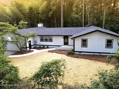 12680 Donna Dr, Laurinburg, NC 28352