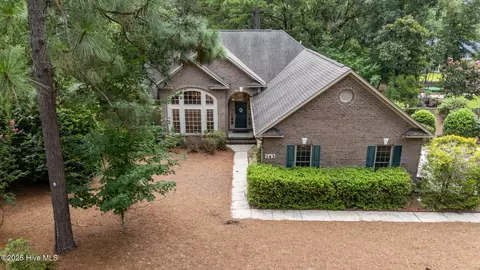 143 Longleaf Dr, West End, NC 27376 photo 6