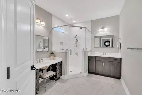 Bath - 53 Stonegate Cir, Hampstead, NC 28443 photo 1 of 5
