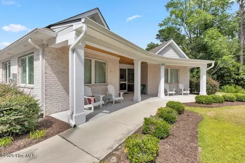 Exterior - 53 Stonegate Cir, Hampstead, NC 28443 photo 9 of 11