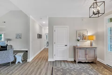 Entry Way - 53 Stonegate Cir, Hampstead, NC 28443 photo 2 of 2
