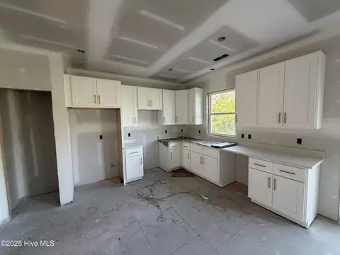 77 Sandy Ln, Hampstead, NC 28443 photo 6