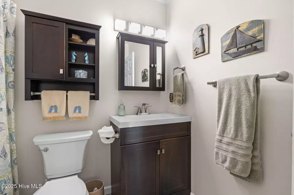 Bath - 1815 Paulette Rd, Morehead City, NC 28557 photo 3 of 4