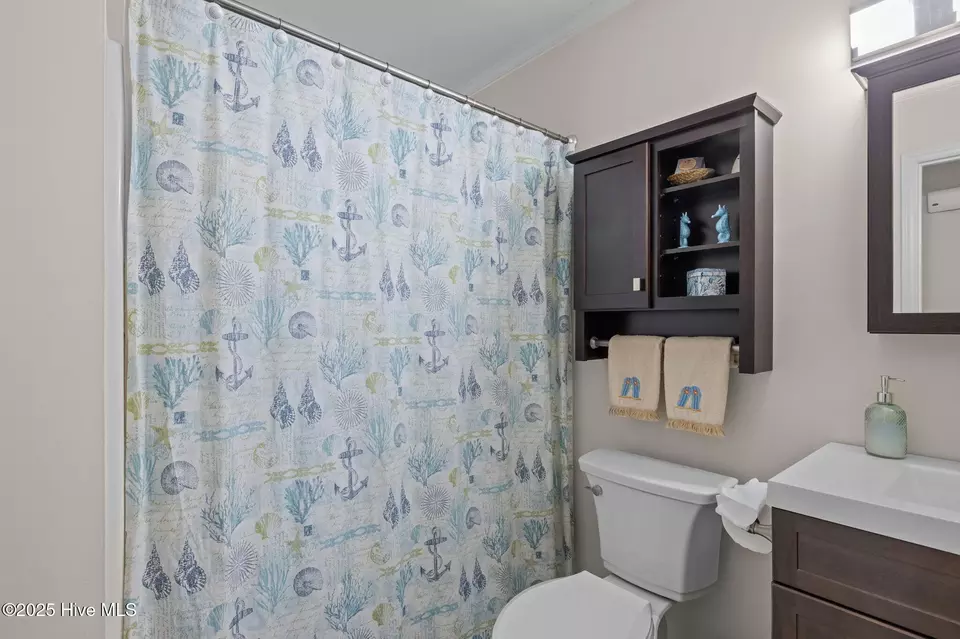 Bath - 1815 Paulette Rd, Morehead City, NC 28557 photo 4 of 4