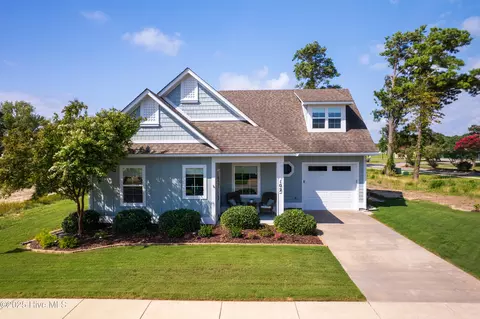 102 S Yacht Club Ln, Grandy, NC 27939