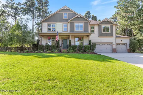 129 Whisper Grove Ct, Whispering Pines, NC 28327