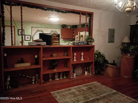 157 E Goodman Rd, Fair Bluff, NC 28439 photo 4