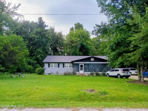 157 E Goodman Rd, Fair Bluff, NC 28439