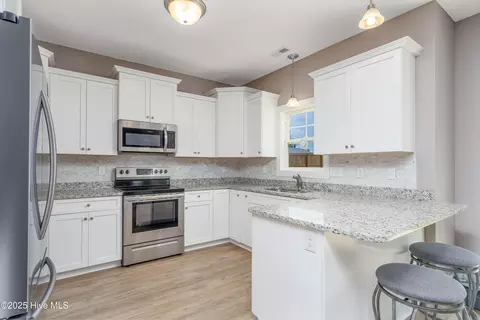 Kitchen - 207 Baker Rd, Hubert, NC 28539 photo 3 of 3