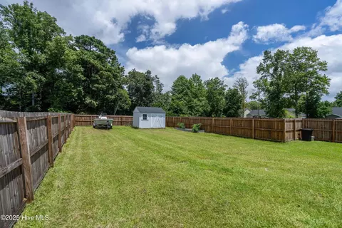 Exterior - 207 Baker Rd, Hubert, NC 28539 photo 6 of 7