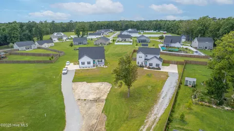 View/Area - 207 Baker Rd, Hubert, NC 28539 photo 7 of 14