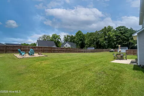Exterior - 207 Baker Rd, Hubert, NC 28539 photo 1 of 7