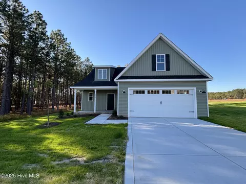 158 Spring Meadows Dr, Aberdeen, NC 28315