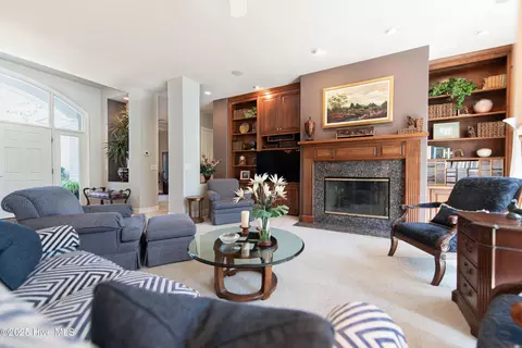 Living - 18 Glenbarr Ct, Pinehurst, NC 28374 photo 4 of 5