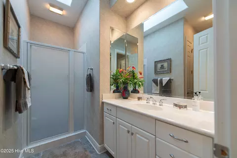 Bath - 18 Glenbarr Ct, Pinehurst, NC 28374 photo 2 of 7