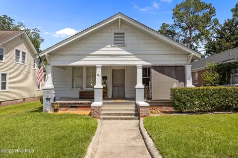 307 S Eastern St, Greenville, NC 27858