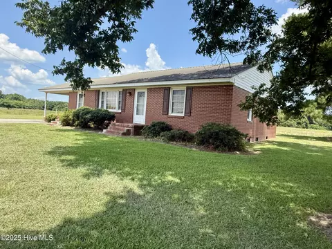 1312 Cedar Landing Rd, Windsor, NC 27983