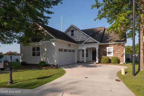 2416 Carlow Pl, Winterville, NC 28590