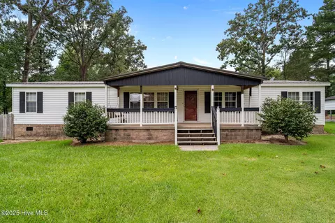 113 Cheek Ln, Carthage, NC 28327