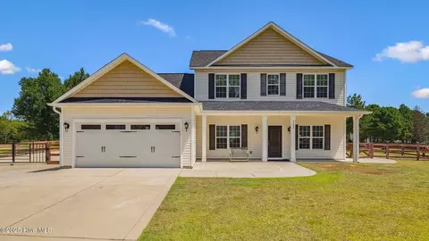 725 W Baltimore Ave, Pinebluff, NC 28373