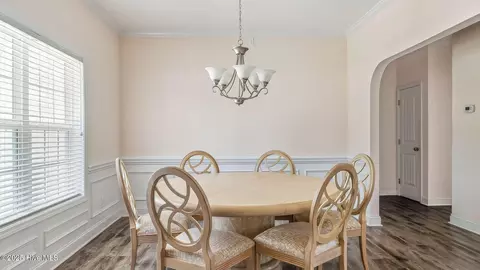 Dining - 725 W Baltimore Ave, Pinebluff, NC 28373 photo 1 of 5