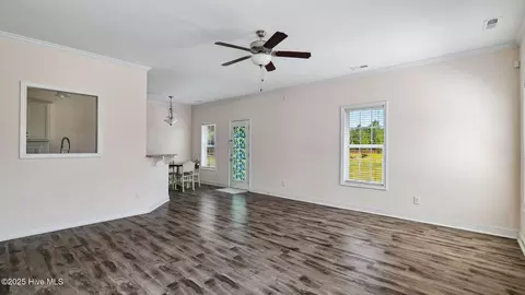 Living - 725 W Baltimore Ave, Pinebluff, NC 28373 photo 1 of 5